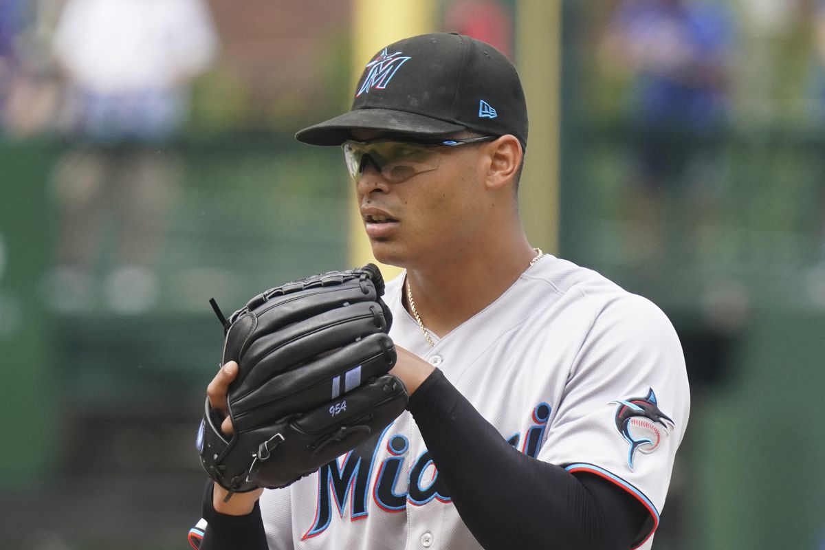 Jesus Luzardo #44 of the Miami Marlins throws a pitch against the Chicago Cubs at Wrigley Field on August 07, 2025 in Chicago, Illinois.